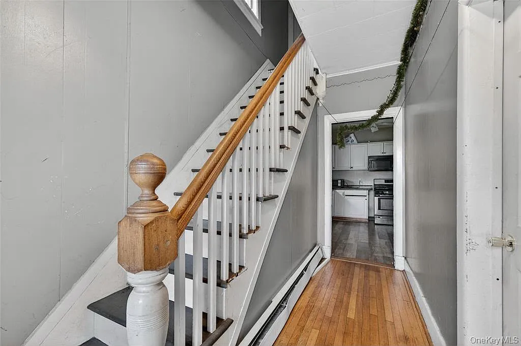 4 bed, $2,800 — Photo 2
