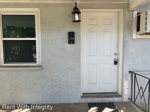 2nd image of 879 Campus Cir Unit 1-2