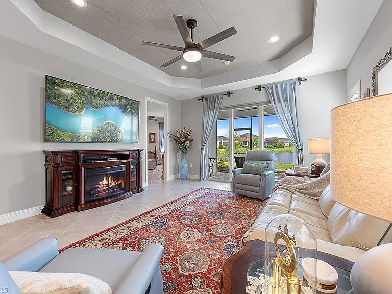 4584 Centaurus Cir — Photo 16