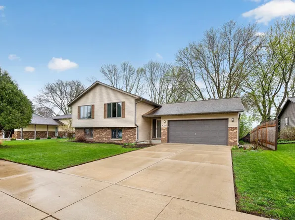4306 1st St NW, Rochester, MN 55901