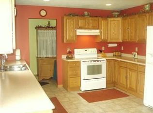 2530 W Oriole Dr, Wheatfield, IN 46392