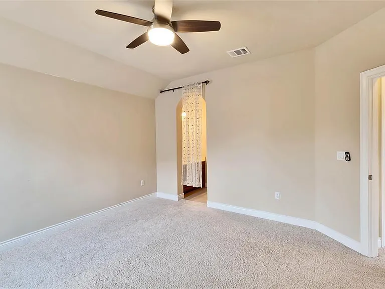 15012 Iveans Way — Photo 28