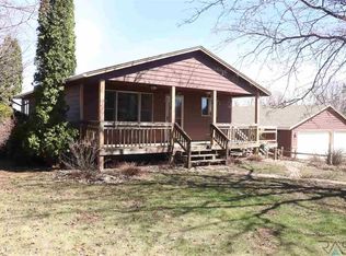 46482 Inca Dr, Hartford, SD 57033