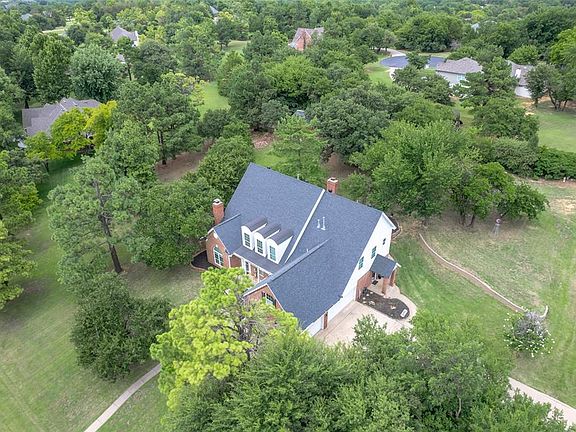 3rd image of 10500 Highview Dr