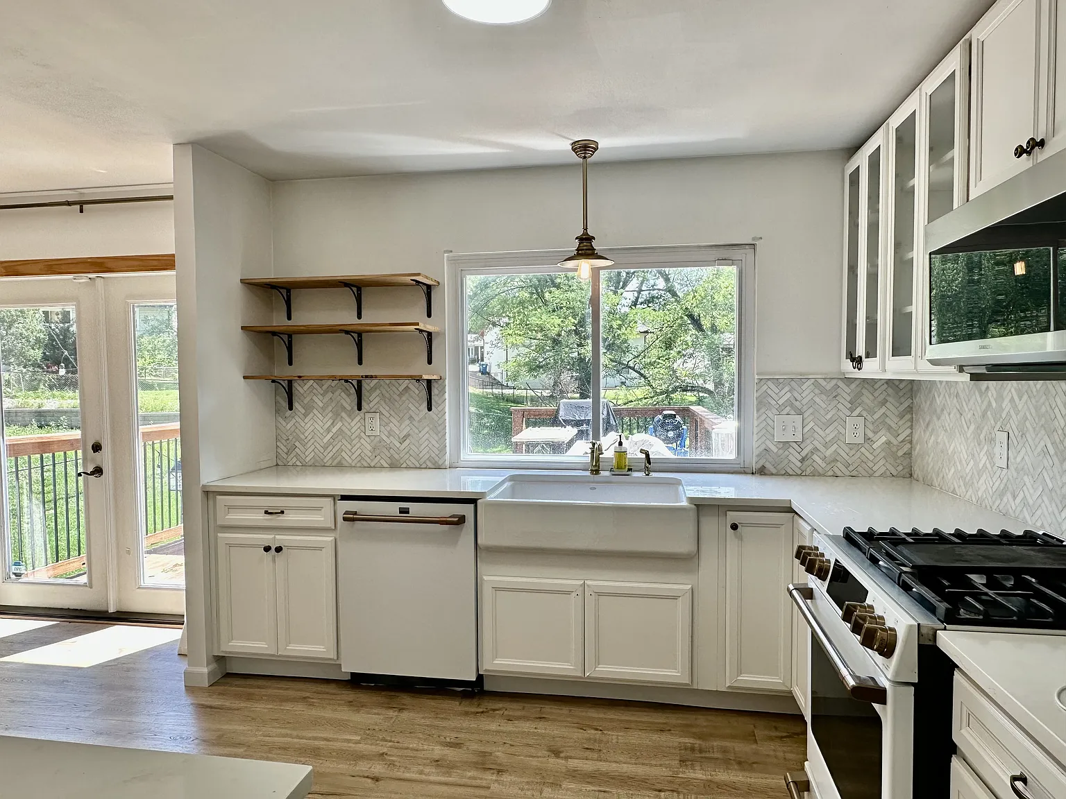 4 bed, 1495 sqft, $5,750 — Photo 3