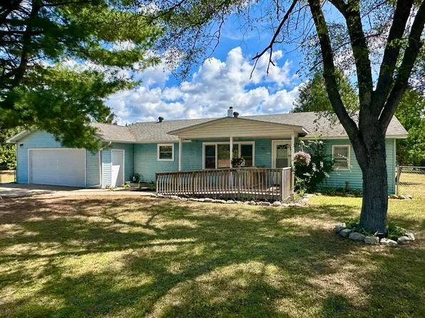 223 S Roberts Rd, Grayling, MI 49738