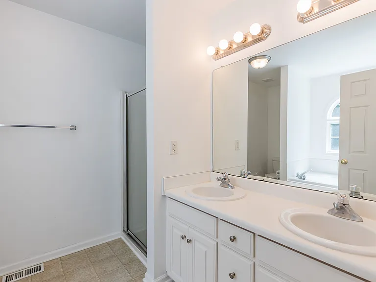 5936 Royal Coach Ct — Photo 14