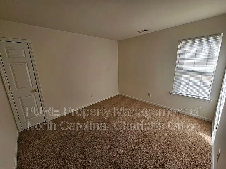4423 Cades Cove Dr — Photo 22