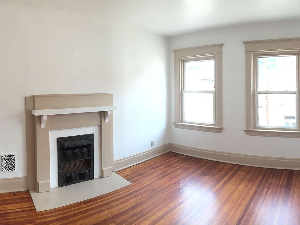 1st image of 419 Lincoln Ave #2