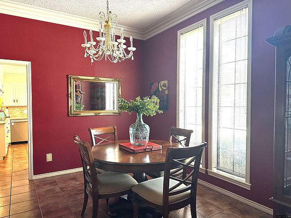 2nd image of 1806 Meadowhill Dr