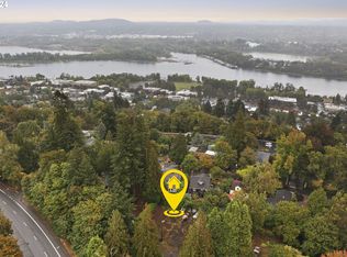 SW 1st Ave, Portland, OR 97219