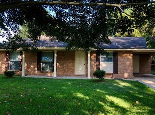 105 Stennis Ave, Ocean Springs, MS 39564