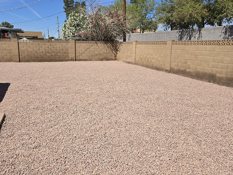 1144 E Palmcroft Dr — Photo 36