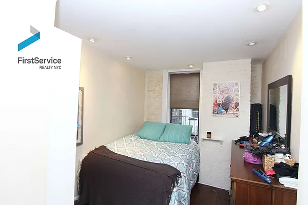 Rented by FirstService Realty (legacy) | media 28