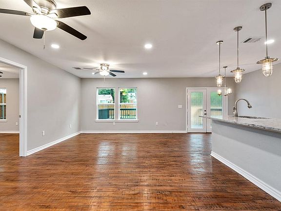 5th image of 4332 Donnelly Ave
