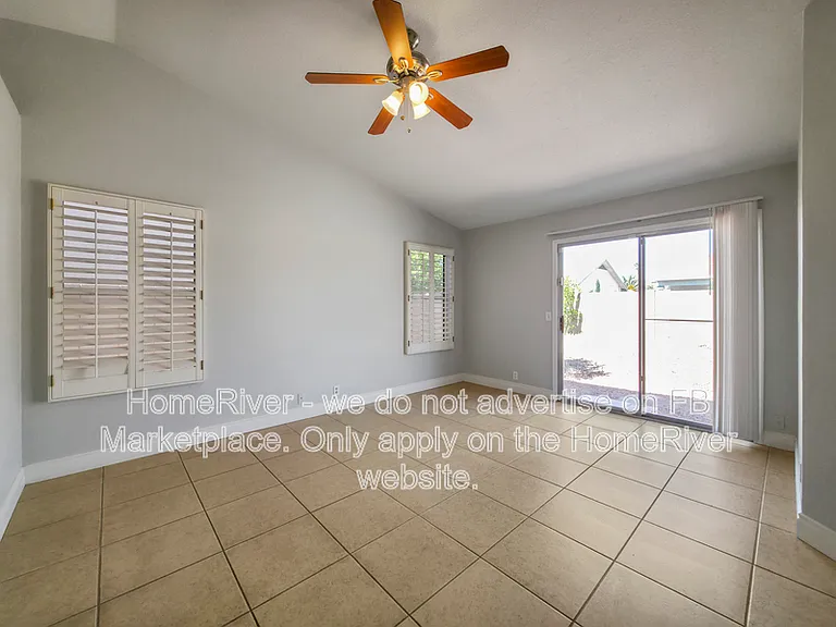 2 W Michelle Dr — Photo 15