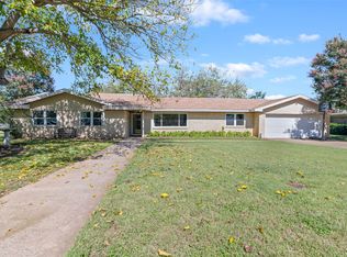 301 S Ables St, Granbury, TX 76048