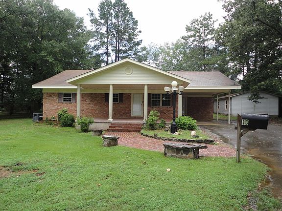 3rd image of 15 Stephanie Ln