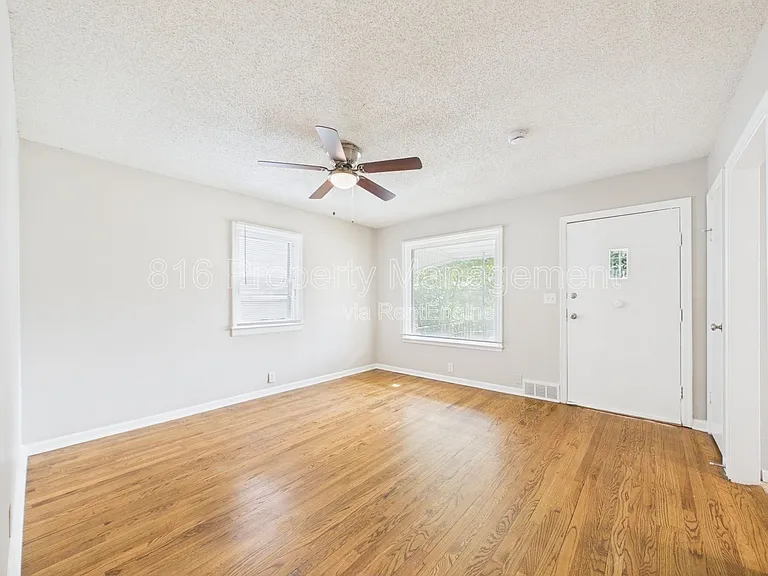 3437 Jackson Ave — Photo 2