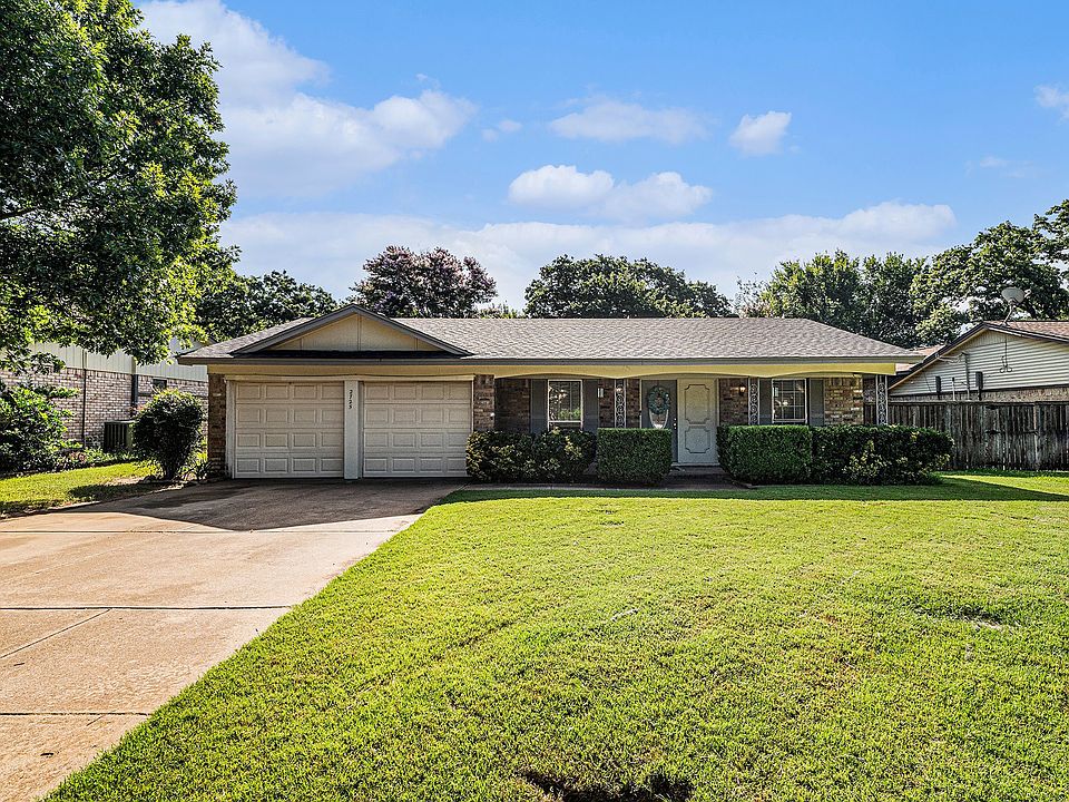 1st image of 2725 Hilldale Blvd