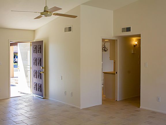 3rd image of 5238 W Carol Ave