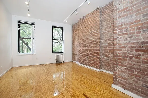 Rented by Space Marketing Shop | media 20