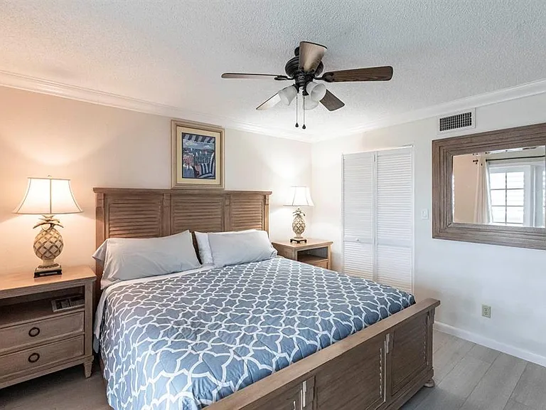 1125 W Peppertree Dr #707 — Photo 11