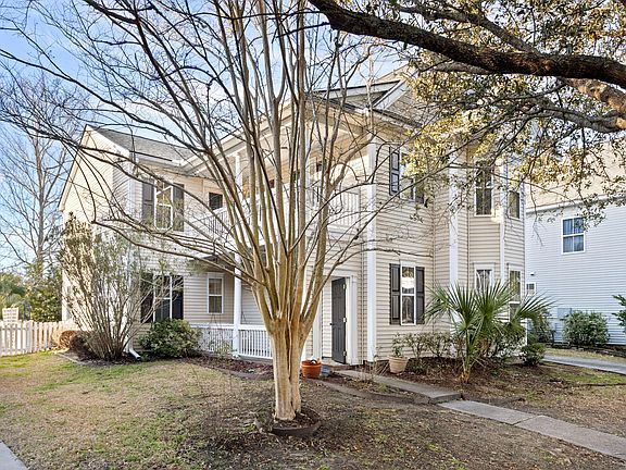 2nd image of 43 Regency Oaks Dr