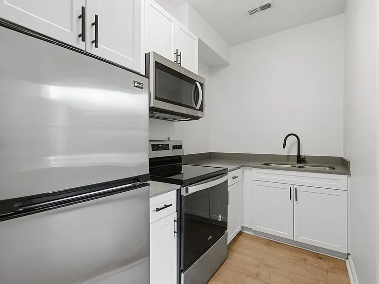 Council Crest Apartments — Photo 52