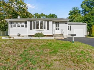 14 Damon Ave, Warwick, RI 02889