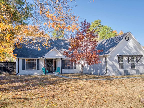2nd image of 15770 Meadow Cir