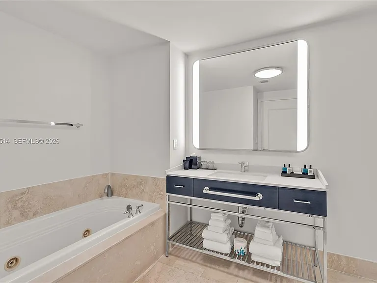 4401 Collins Ave #1508 — Photo 13