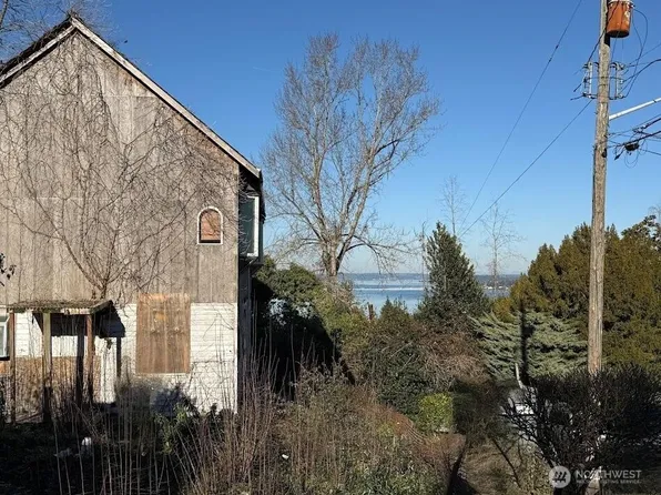 5221 S Ferdinand Street, Seattle, WA 98118