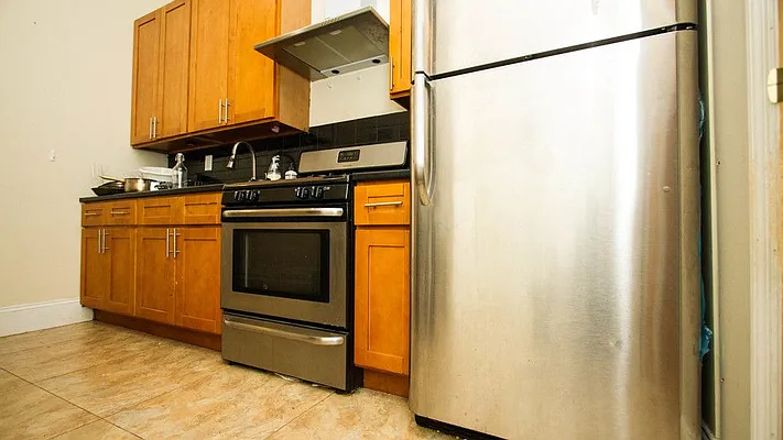 Rented by Nooklyn NYC LLC | media 31