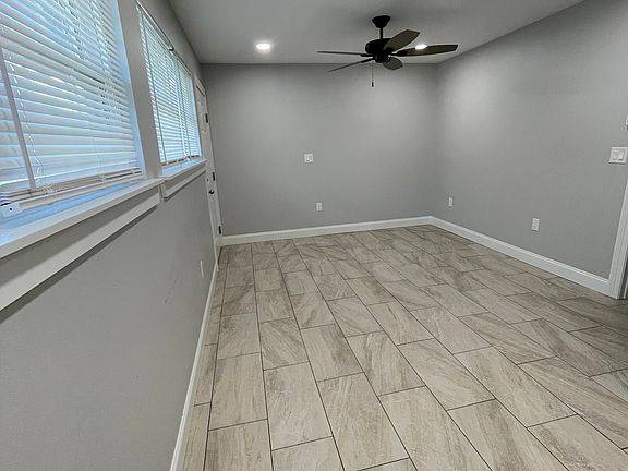 4th image of 2020 S Ringer Ave