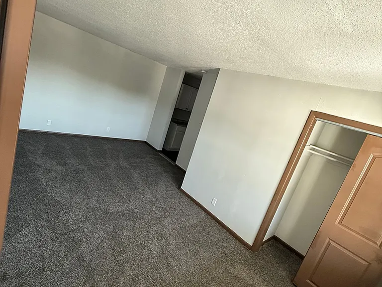 2519 Clarkson Ave — Photo 22