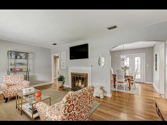 5th image of 4259 Genoa Ave