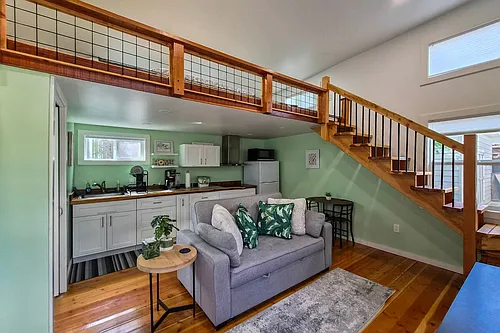 1142 Temple Dr #ID1305273P Photo 1