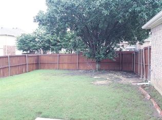 1422 Ranch Hill Dr, Irving, TX 75063