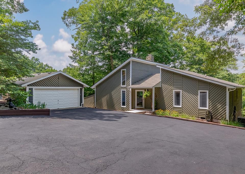 1st image of 923 Buckhead Dr