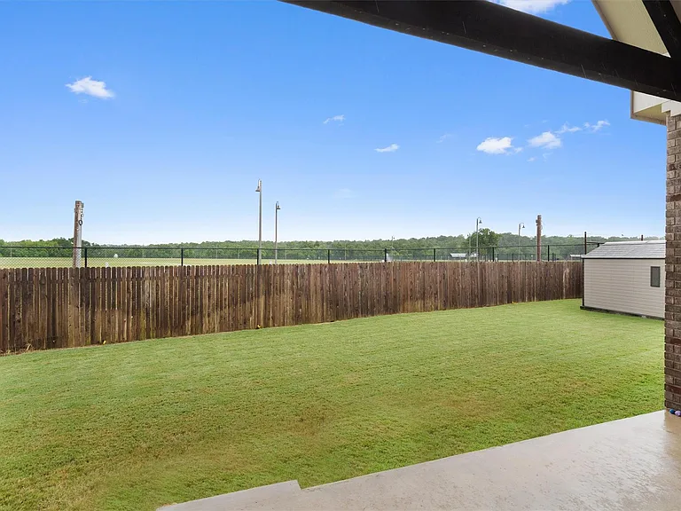 504 Pulitzer Dr — Photo 36