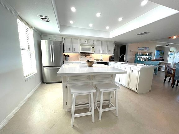 2nd image of 402 Padre Blvd Unit 506