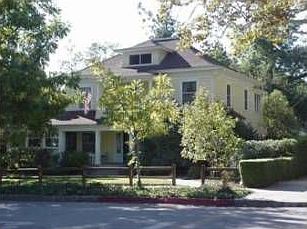 1st image of 927 Harvard Ave