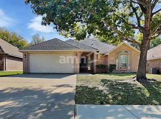 1013 White Marlin Dr, Burleson, TX 76028