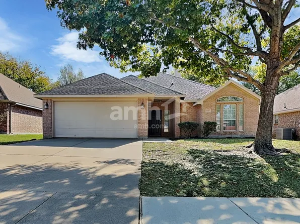 1013 White Marlin Dr, Burleson, TX 76028