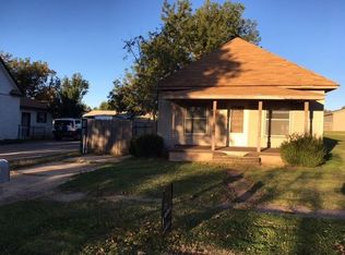506 S Clark St, Hinton, OK 73047