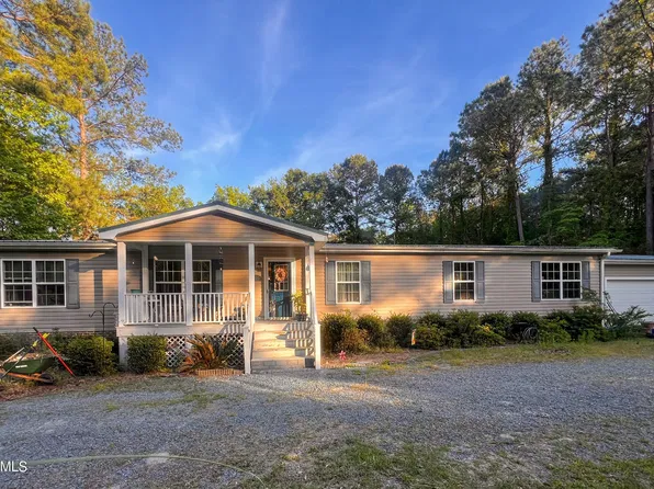 59 Wood Bridge Road, Hampstead, NC 28443