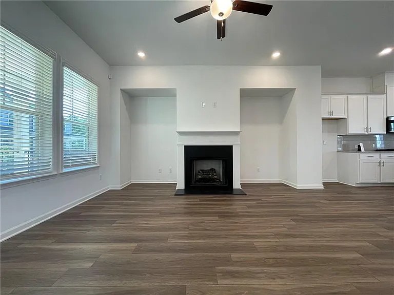 1597 Tilden Ct — Photo 16