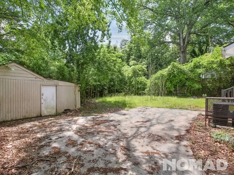 1370 Carnegie Ave — Photo 4