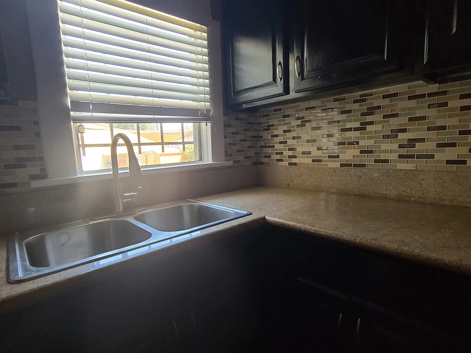 3 bed, 1684 sqft, $3,350 — Photo 2
